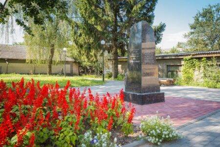 Місце першого поховання князя Олега