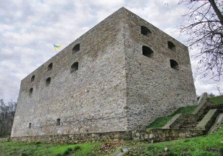 Бастіон Дорошенка на Замковій горі в місті Чигирин